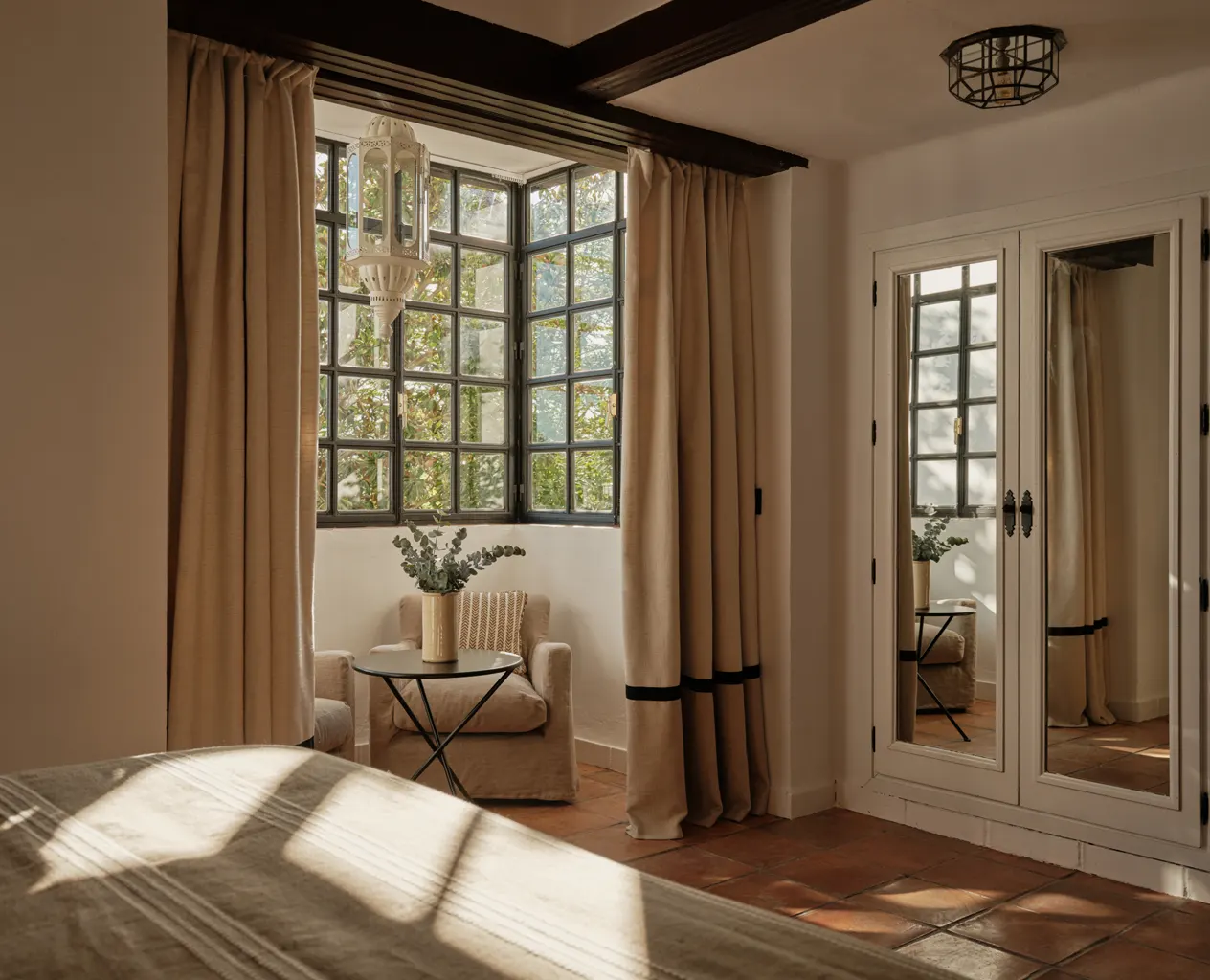 Deluxe Room, image courtesy of Finca La Bobadilla