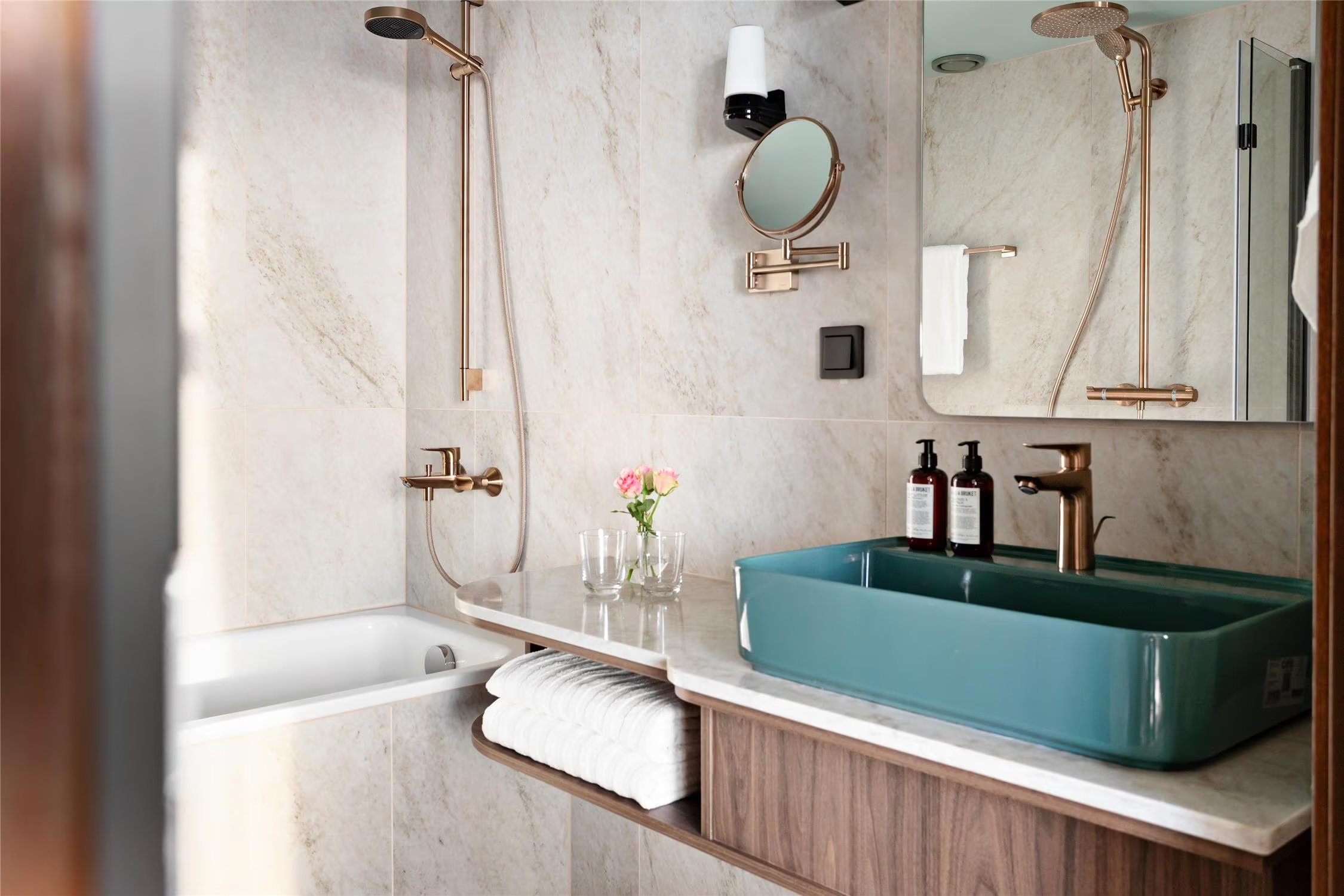Bathroom, image courtesy of Willow WorldHotels Crafted