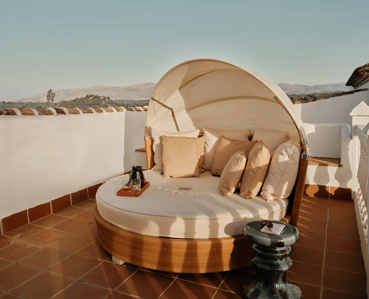 Hacienda Tower Suite Daybed, image courtesy of Finca La Bobadilla