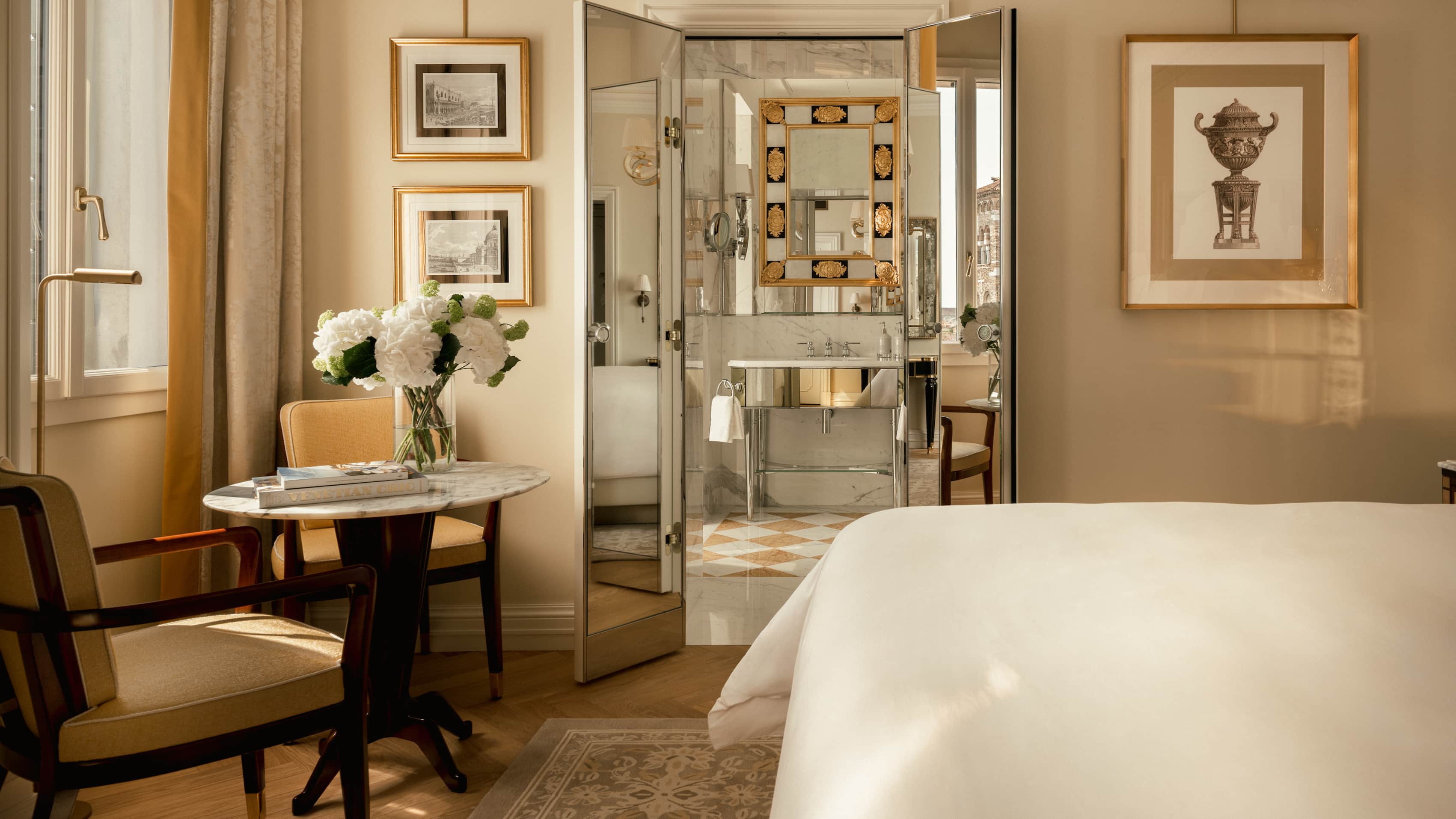 image of Grand Premium Room, interior, courtesy of Four Seasons