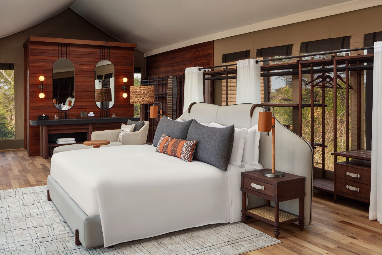 image of the tented suite interior, courtesy of JW Marriott Mount Kenya Rhino Reserve Safari Camp
