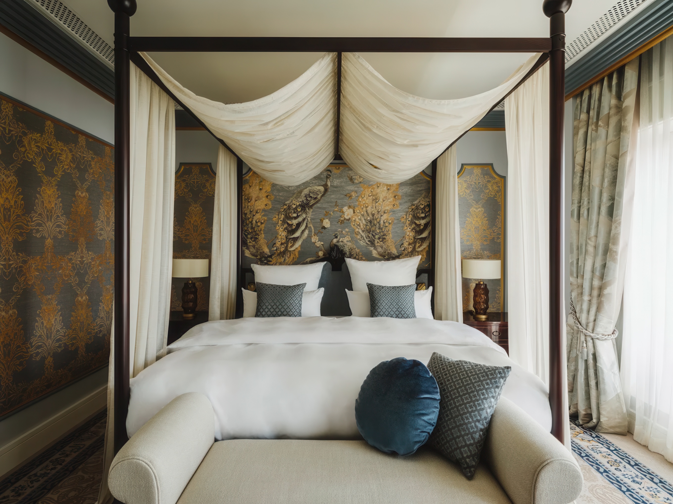 image of the Royal Presidential Suite, courtesy of Taj
