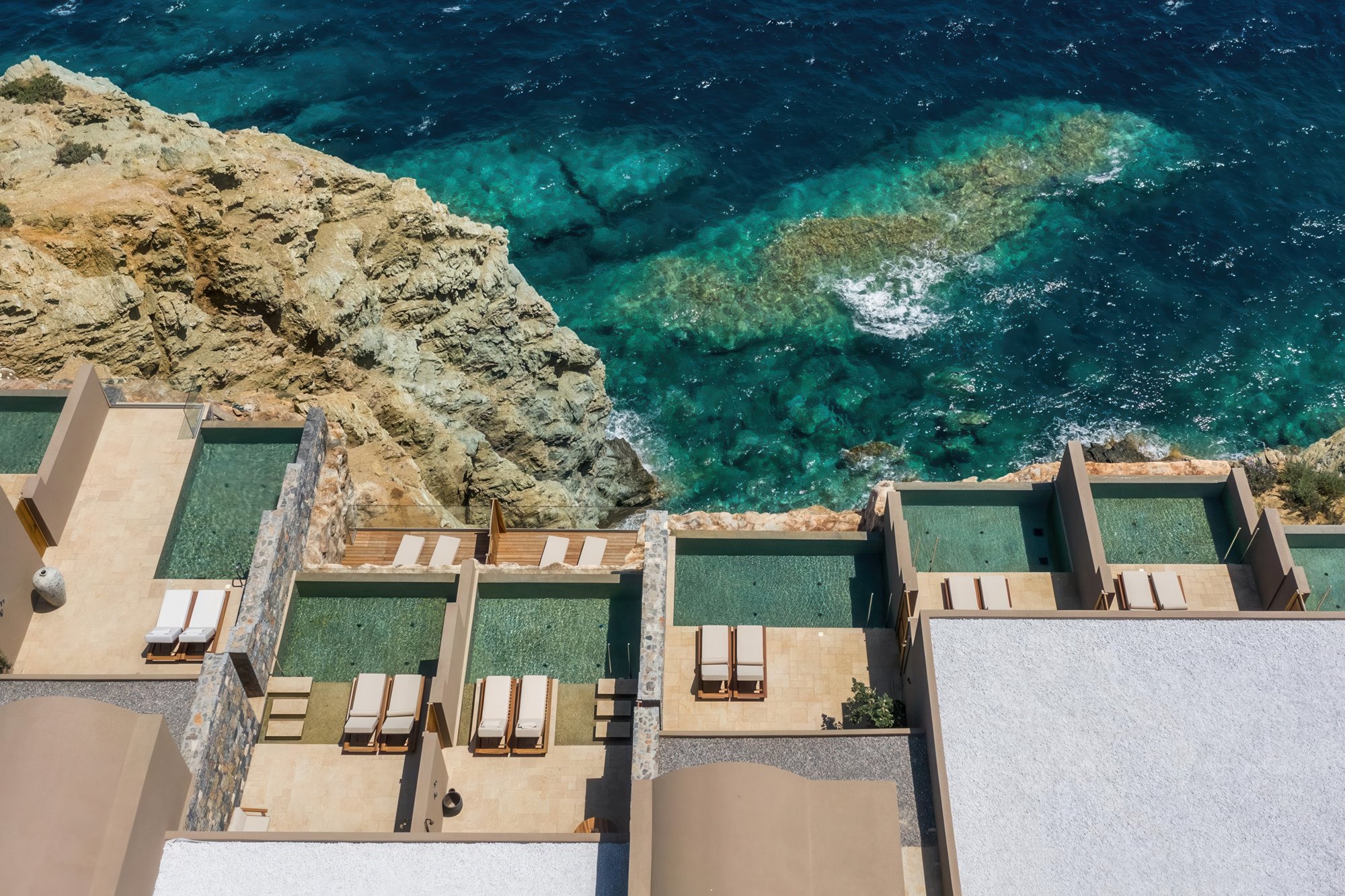 Acro Suites — Hotel in Mononaftis Beach, Agia Pelagia
