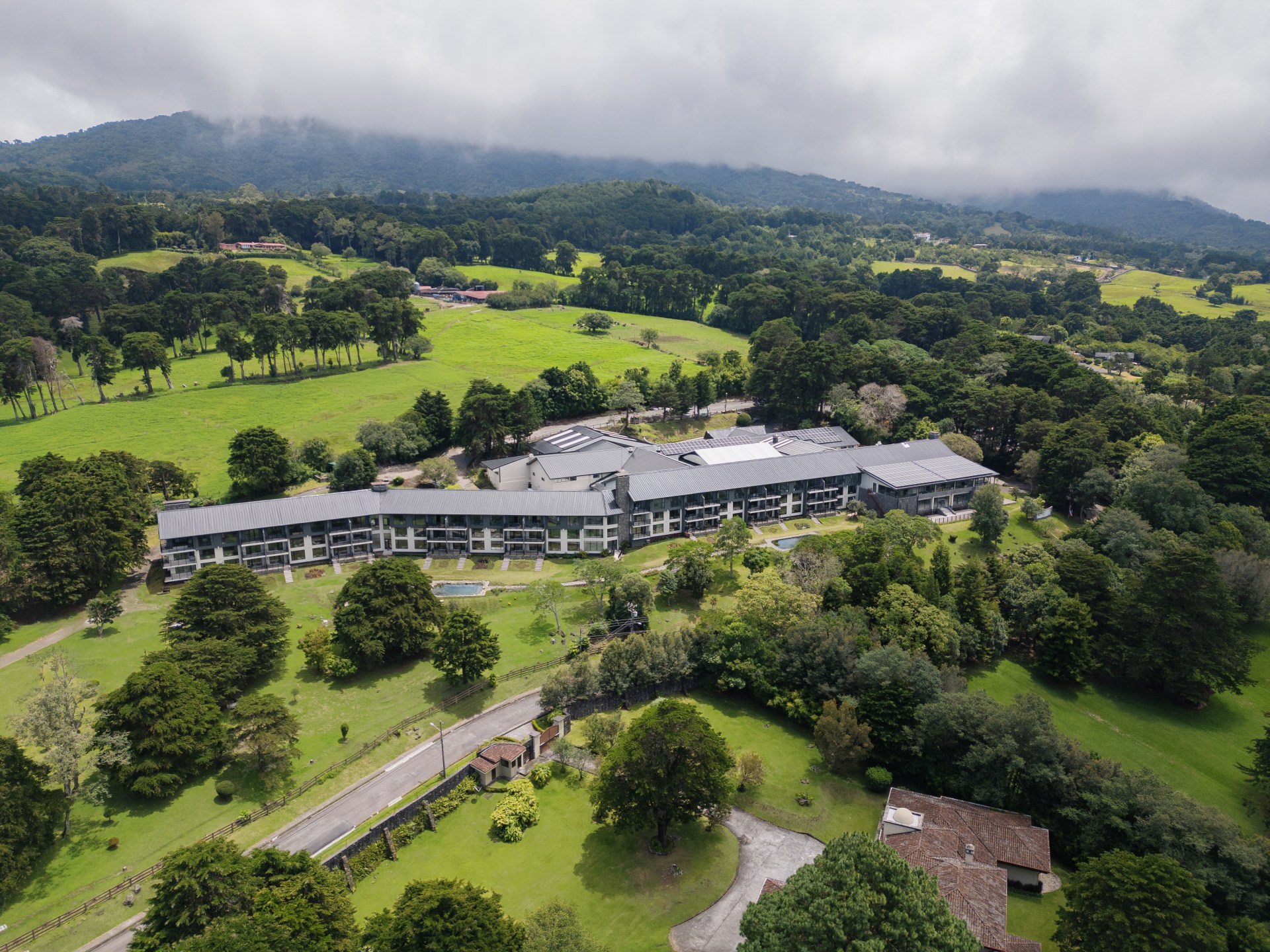 Montara Hotel, Tapestry Collection by Hilton — Hotel in Angeles, San Rafael de Heredia