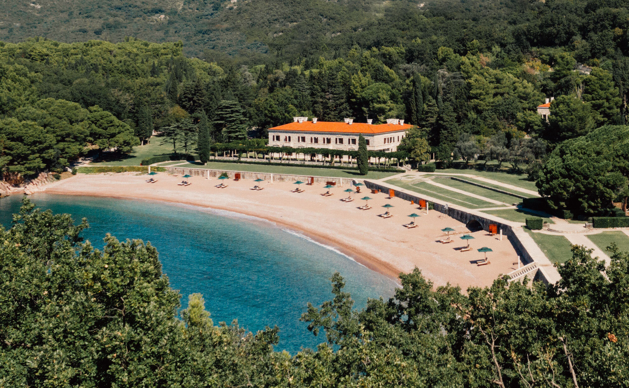 Aman Sveti Stefan — Hotel