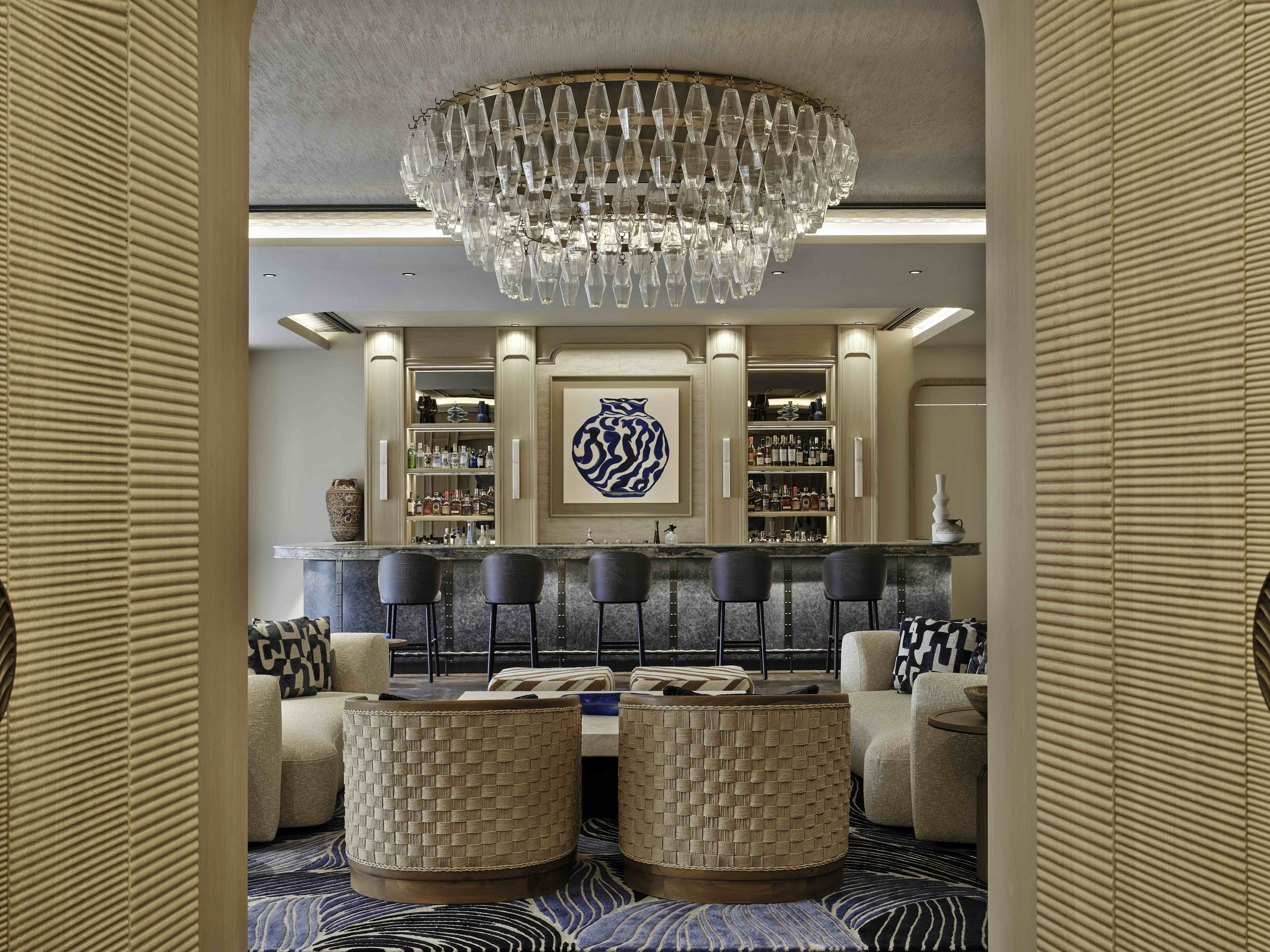 image of dining venue AMOH Lounge Bar, image courtesy of Amoh, a Luxury Collection, Rhodes