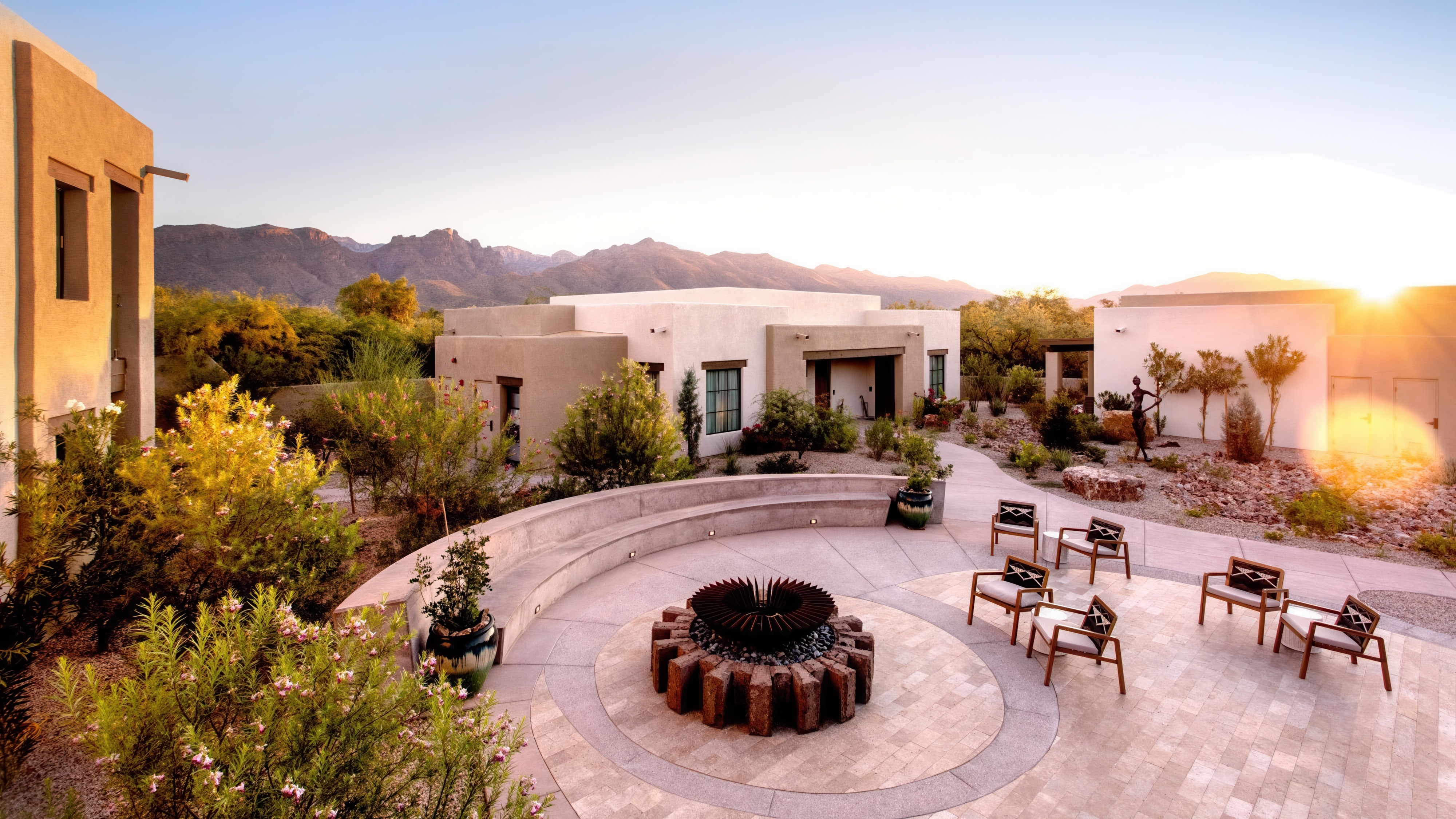 Fireplace lounge of Canyon Ranch Tucson in Tucson, Arizona awarded Three-Keys by Michelin