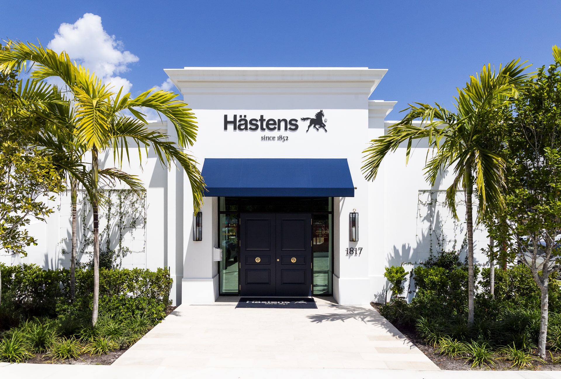 The world's best bed for athletes is now only at Hästens Palm Beach
