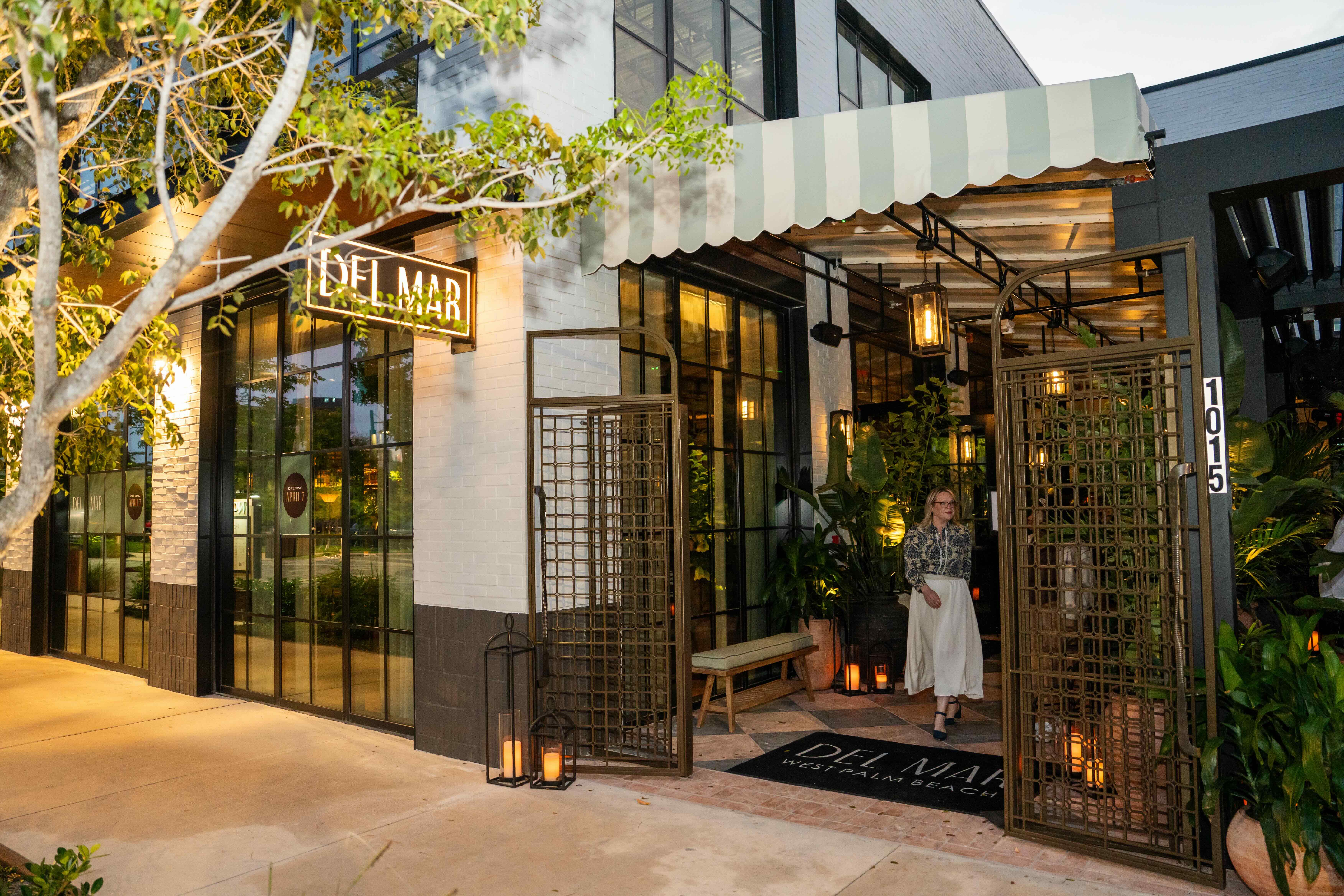 Cameron Mitchell’s Del Mar debuts in the Nora District